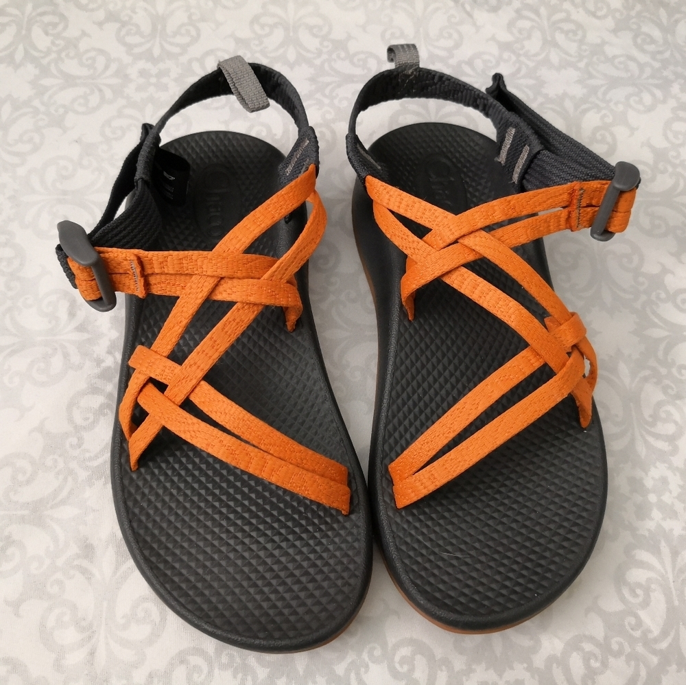 NEW Chaco sandals - kids sz 5 - womens sz 6.5